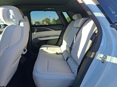 New 2026 Cadillac Lyriq Luxury image 5