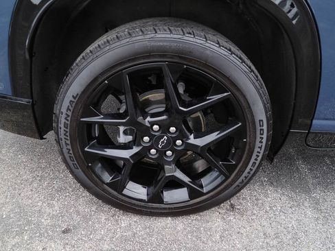 Used 2024 Chevrolet Traverse RS image 38