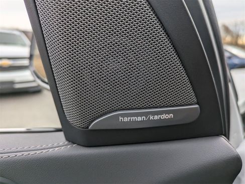 New 2026 BMW X5 M60i w/ Climate Comfort Package image 13