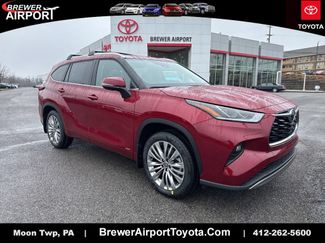 Used 2026 Toyota Highlander Platinum AWD/4WD video 1
