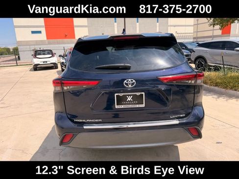 Used 2021 Toyota Highlander Limited FWD image 3