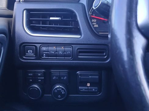 Used 2021 Chevrolet Tahoe LT w/ LT Signature Package image 25