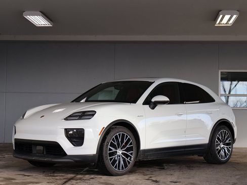 New 2025 Porsche Macan 4S Electric image 1