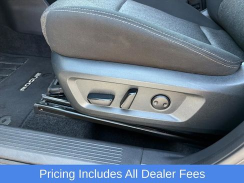 Used 2025 Nissan Rogue SV AWD/4WD image 17