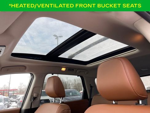 Used 2025 Nissan Pathfinder Platinum w/ Cargo Package image 17