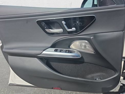 Used 2024 Mercedes-Benz E 350 4MATIC Sedan image 25