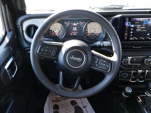 Used 2024 Jeep Wrangler Sport S image 11