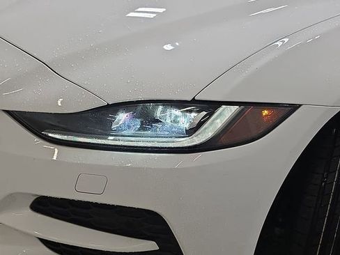 Used 2020 Jaguar XE S AWD/4WD image 31
