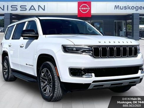 Used 2024 Jeep Wagoneer Series II w/ Flexible Seating Group image 1