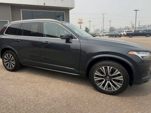 Used 2021 Volvo XC90 T6 Momentum AWD/4WD image 2
