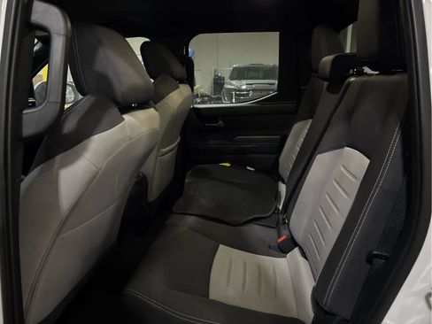 Used 2025 Toyota Tacoma TRD Off-Road image 3