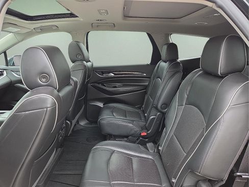 Used 2019 Buick Enclave Avenir w/ Avenir Technology Package AWD/4WD image 10