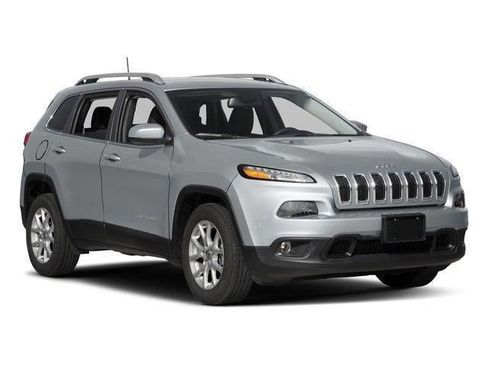Used 2016 Jeep Cherokee Sport w/ Cold Weather Group image 6
