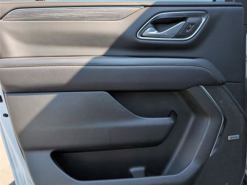 Used 2024 GMC Yukon XL SLT image 27