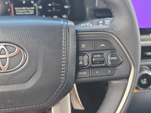 New 2026 Toyota 4Runner Platinum AWD/4WD image 14