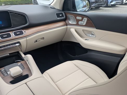 New 2026 Mercedes-Benz GLE 450 4MATIC image 16