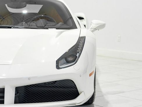 Used 2019 Ferrari 488 GTB image 42