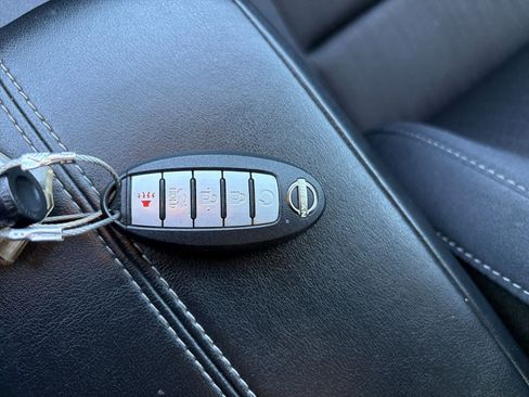 Used 2025 Nissan Altima 2.5 SV image 25