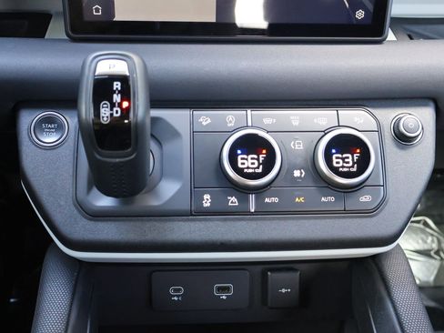 Certified 2022 Land Rover Defender 110 X-Dynamic SE AWD/4WD image 22