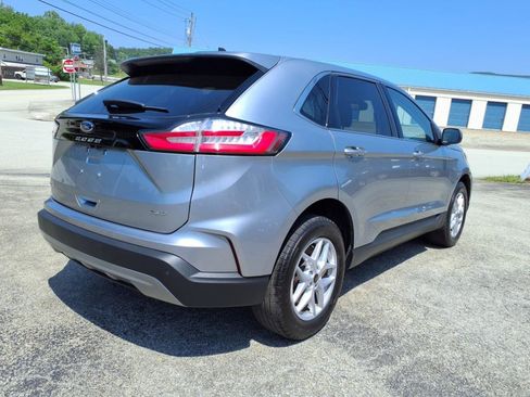 Used 2024 Ford Edge SEL image 3