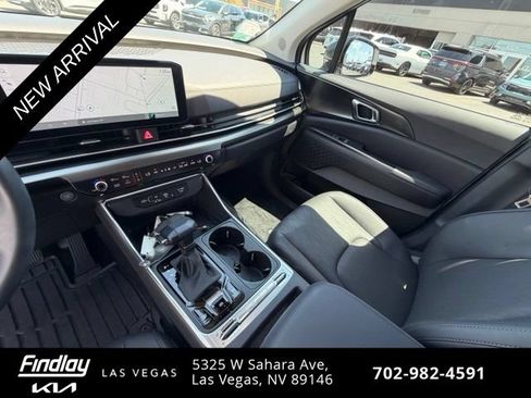 Certified 2026 Kia Carnival SX w/ SX Dark Edition Package FWD image 12