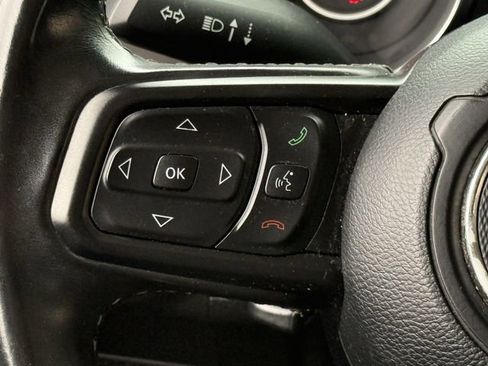 Used 2020 Jeep Wrangler Sport AWD/4WD image 12
