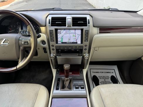 Used 2013 Lexus GX 460 image 24