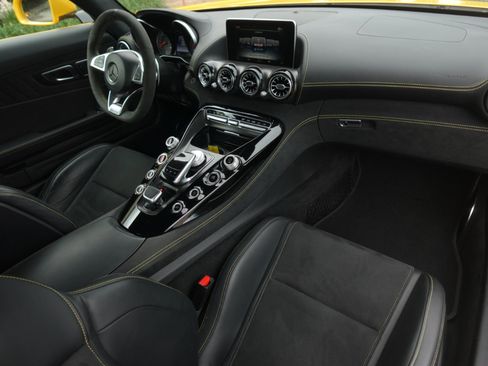 Used 2017 Mercedes-Benz AMG GT Coupe image 14