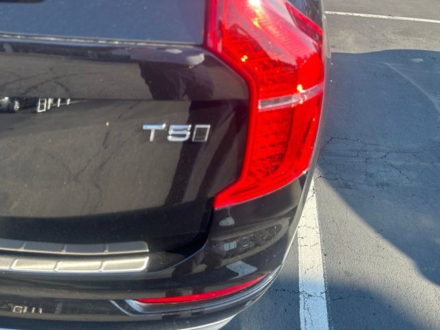 Used 2022 Volvo XC90 T5 Momentum w/ Climate Package AWD/4WD image 7