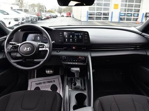 Used 2026 Hyundai Elantra Sport image 7