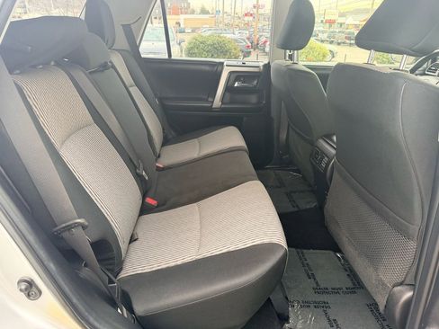 Used 2016 Toyota 4Runner SR5 image 15