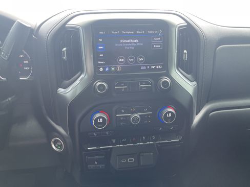 Used 2023 Chevrolet Silverado 2500 LT w/ Convenience Package AWD/4WD image 25