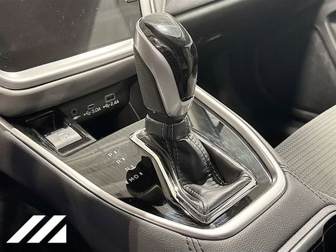 Used 2024 Subaru Outback Premium image 18
