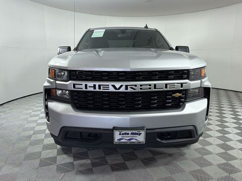 Used 2020 Chevrolet Silverado 1500 Custom w/ Custom Value Package AWD/4WD image 6