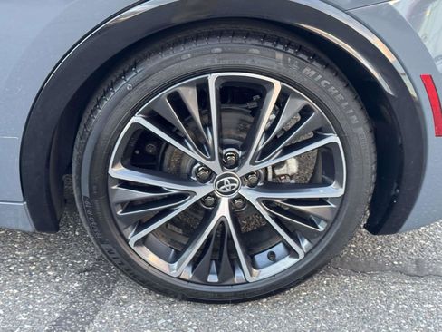 Certified 2024 Toyota Prius XLE image 9