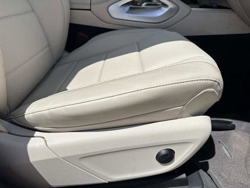 Used 2020 Mercedes-Benz GLS 450 4MATIC image 12