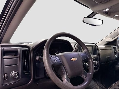 Used 2018 Chevrolet Silverado 1500 Custom w/ Custom Value Package image 11