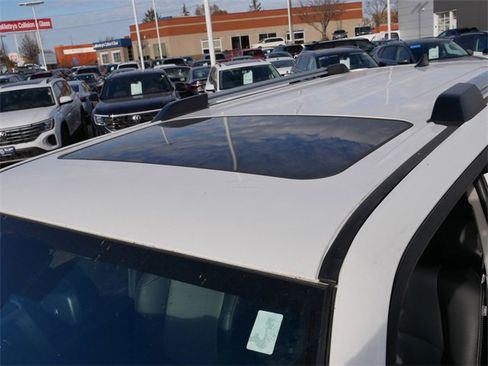 Used 2020 Toyota 4Runner Limited image 11