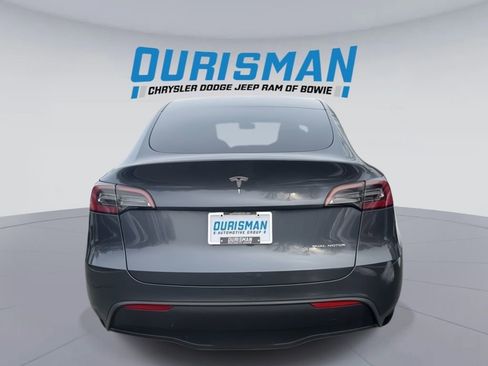 Used 2023 Tesla Model Y Long Range image 5