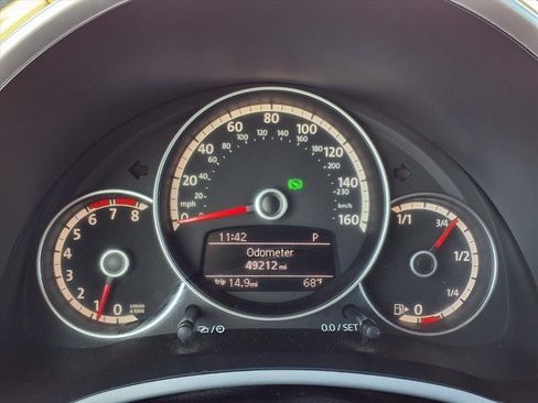 Used 2014 Volkswagen Beetle 2.5 image 29