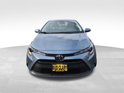 Used 2025 Toyota Corolla LE FWD image 10