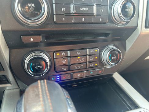 Used 2018 Ford F150 King Ranch w/ Equipment Group 601A Luxury image 18