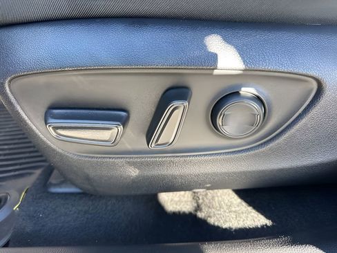 Used 2022 Toyota RAV4 XLE image 10