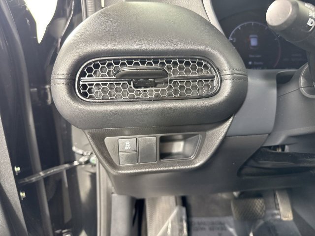 Used 2025 Honda HR-V LX image 15