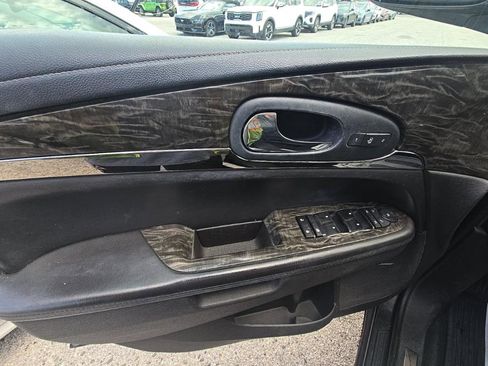 Used 2013 Buick Enclave Premium FWD image 12