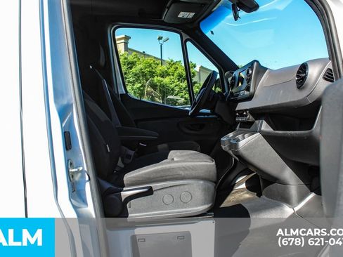 Used 2024 Mercedes-Benz Sprinter 2500 image 16