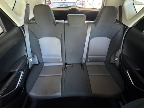 Used 2025 Kia Soul LX w/ LX Technology Package FWD image 36