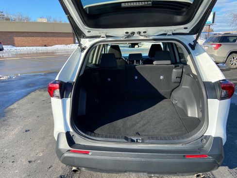 Used 2024 Toyota RAV4 LE image 9