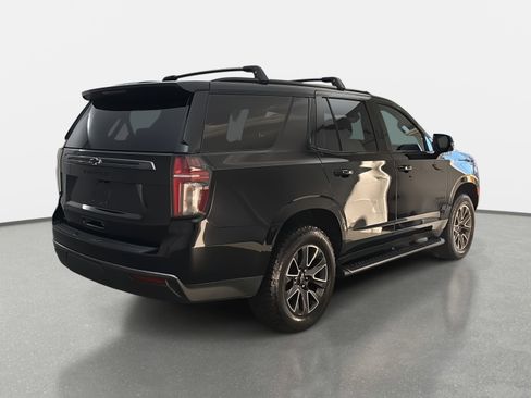 Used 2022 Chevrolet Tahoe Z71 w/ Luxury Package image 3