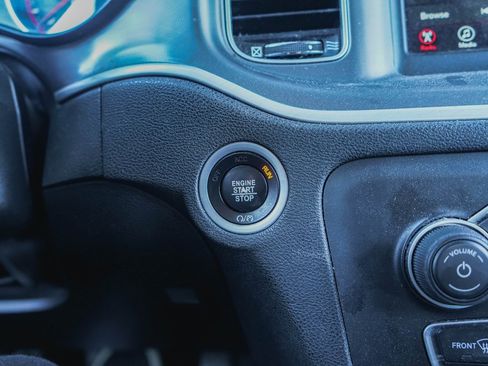 Used 2022 Dodge Charger SXT image 13